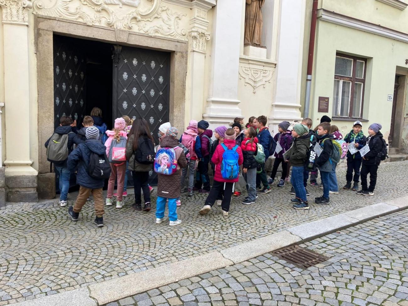 Vycházka „Od brány k bráně“  3.A