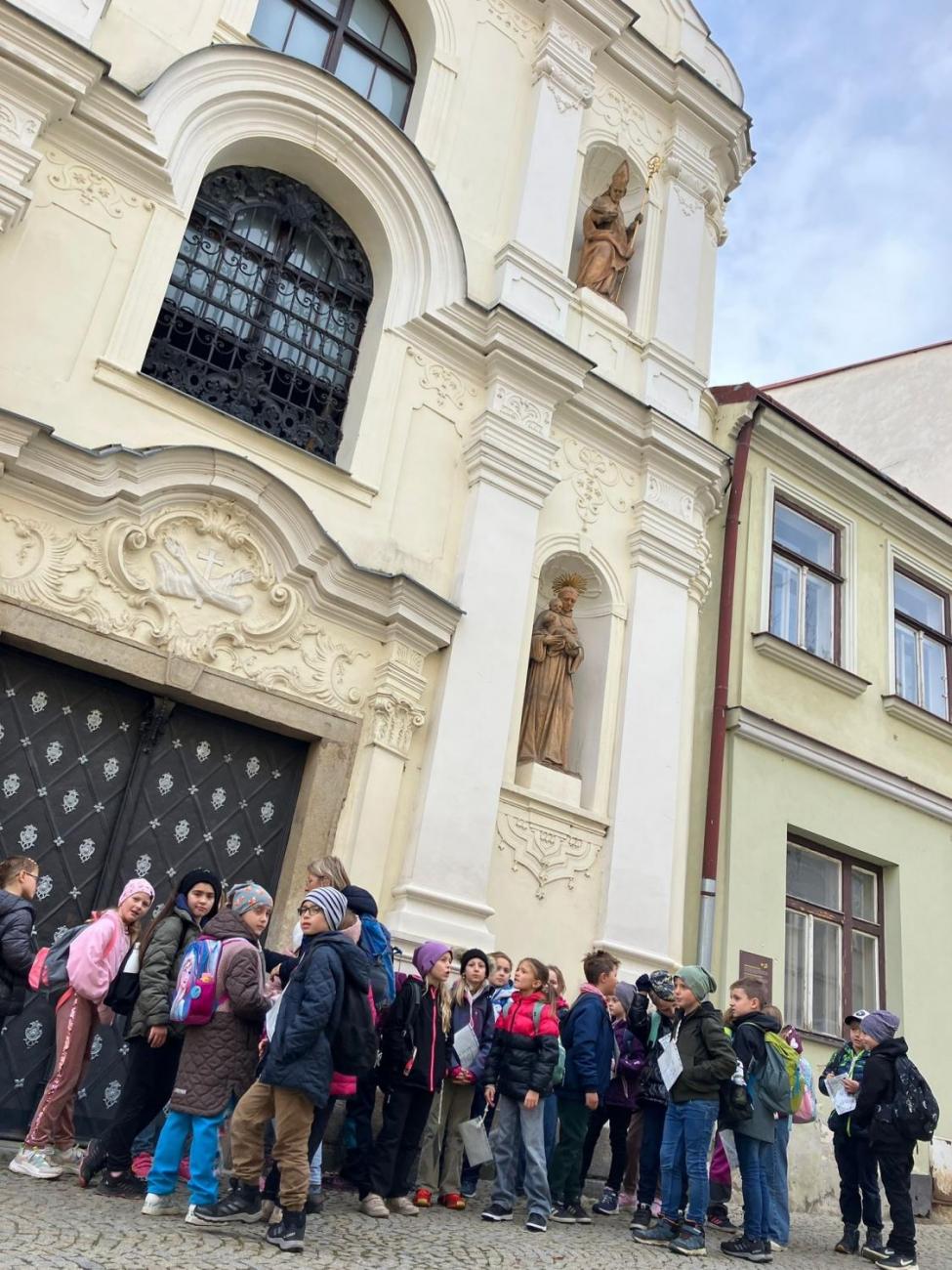 Vycházka „Od brány k bráně“  3.A