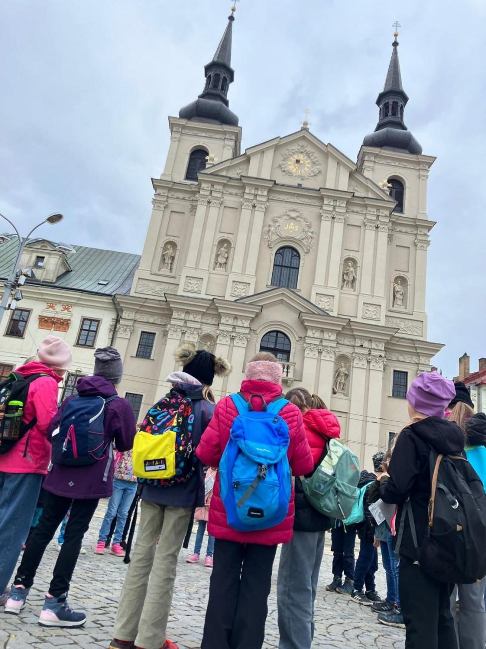 Vycházka „Od brány k bráně“  3.A