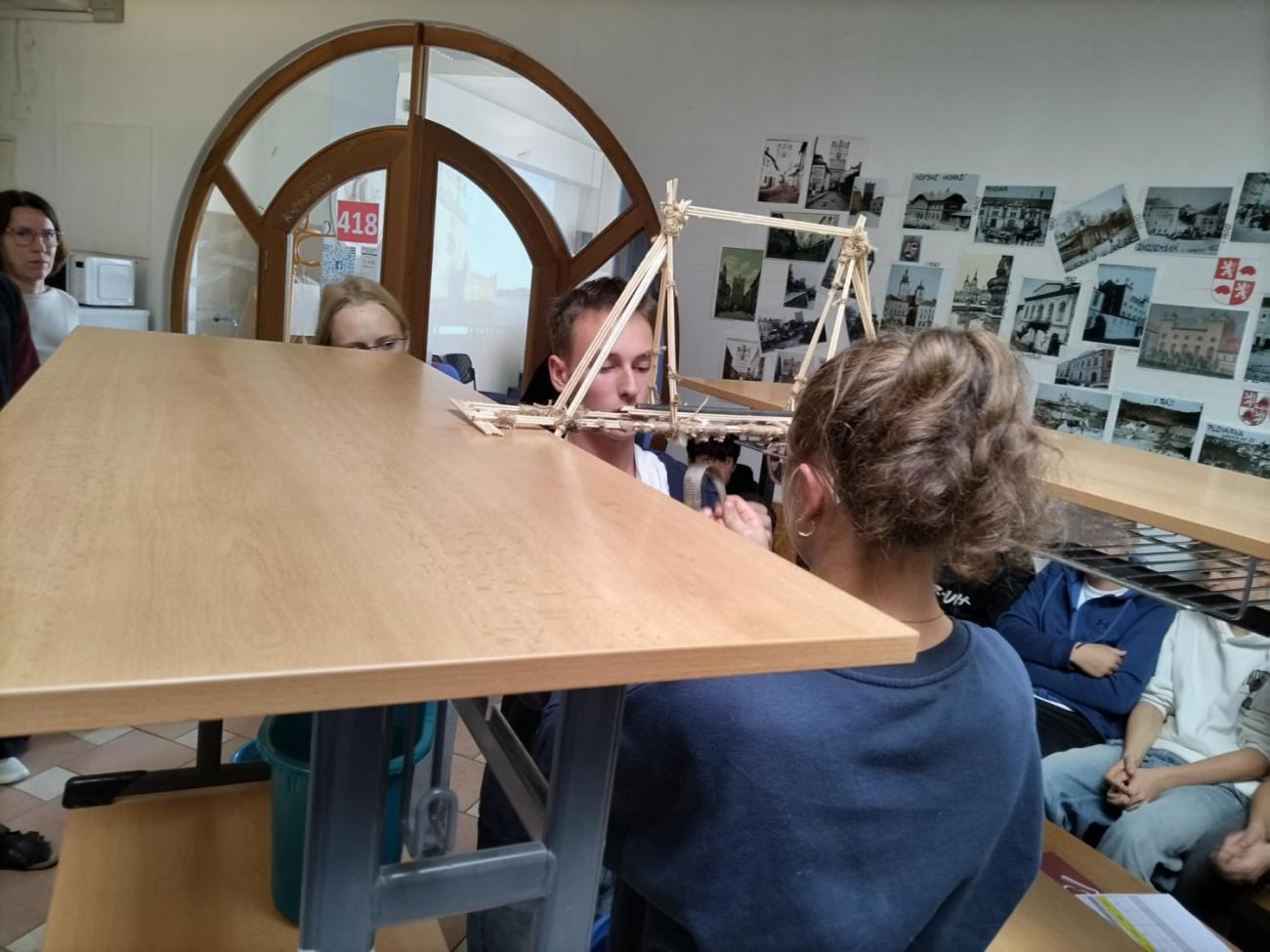 Stavíme mosty ze špejlí