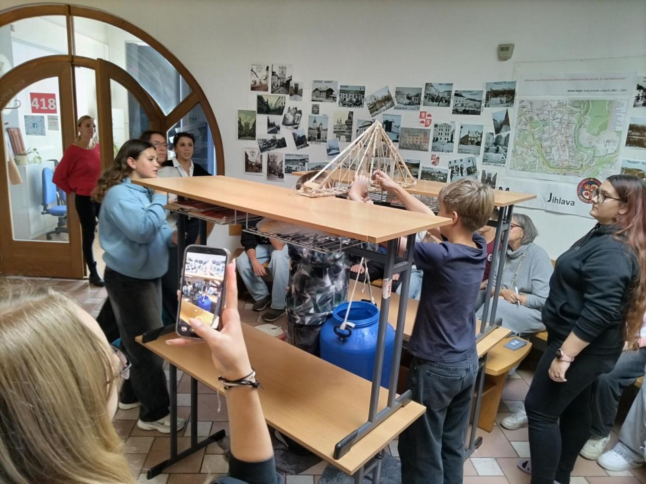 Stavíme mosty ze špejlí