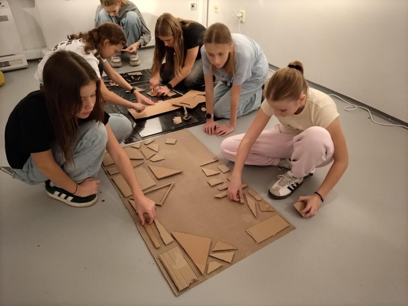 Výtvarný program k výstavě Jolany Havelkové – Zwischen zwei Orten, 7.C