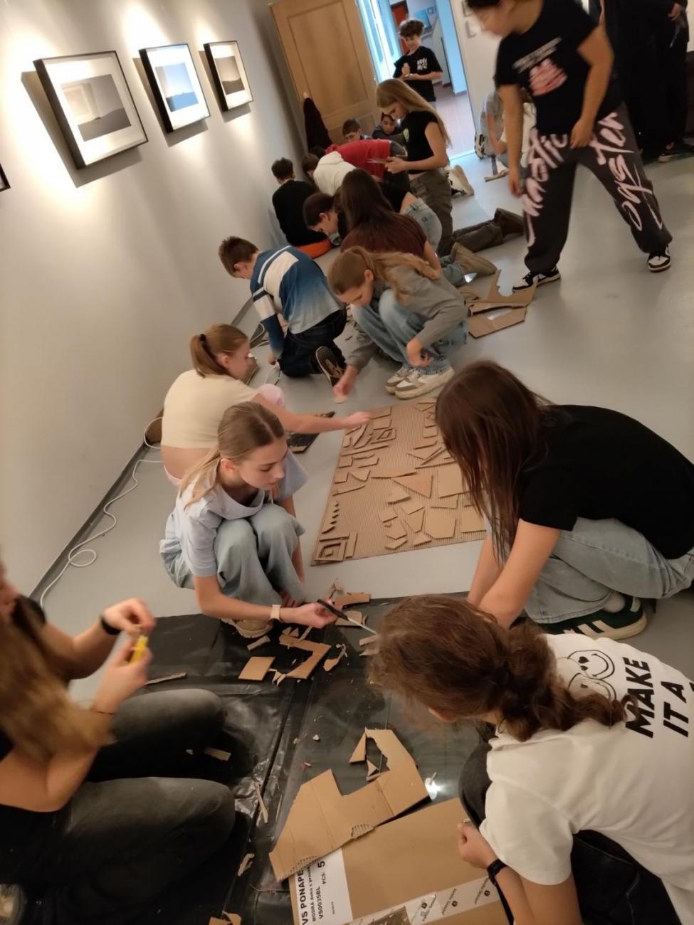 Výtvarný program k výstavě Jolany Havelkové – Zwischen zwei Orten, 7.C