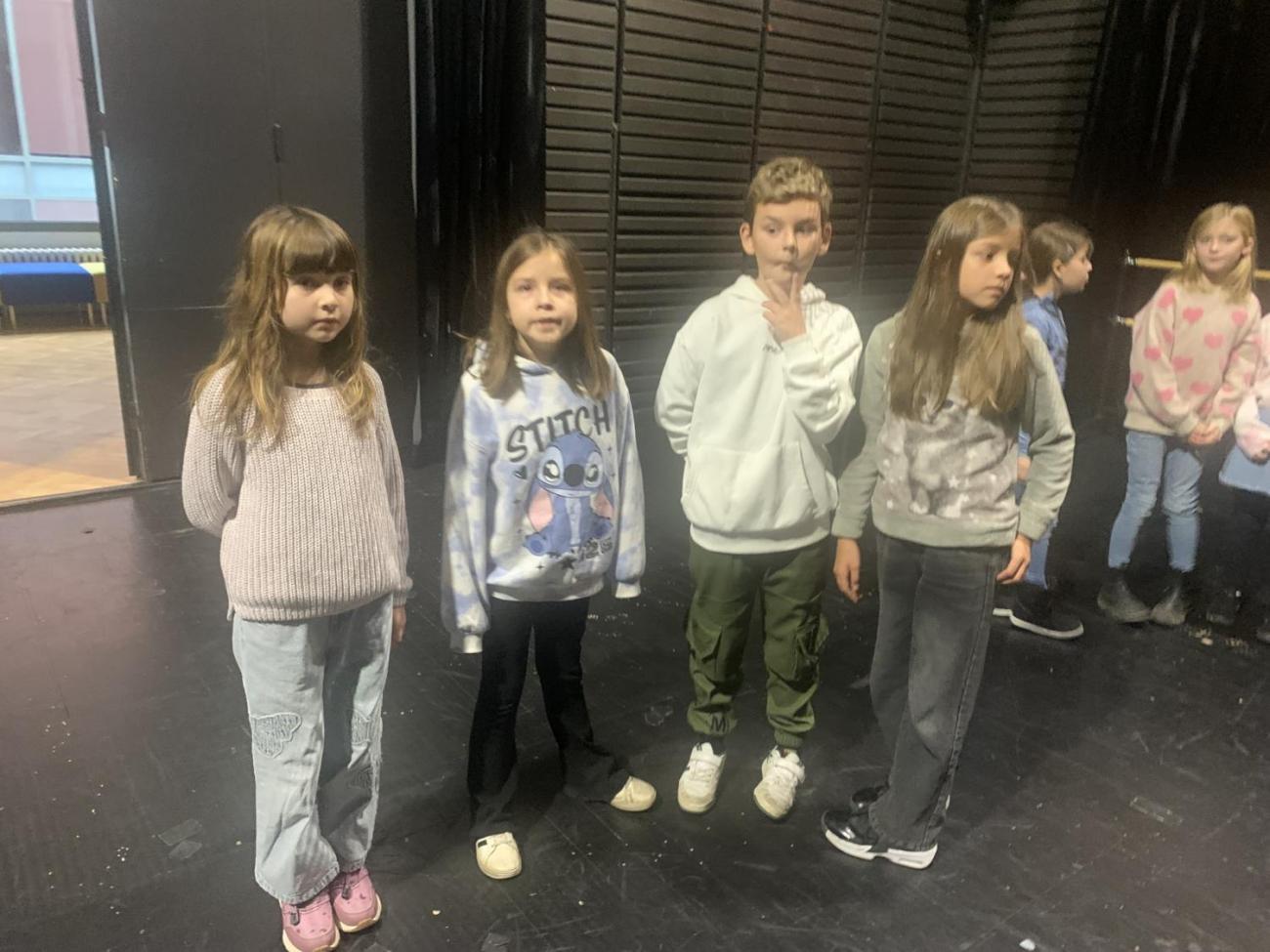 Poprvé v divadle  3.B