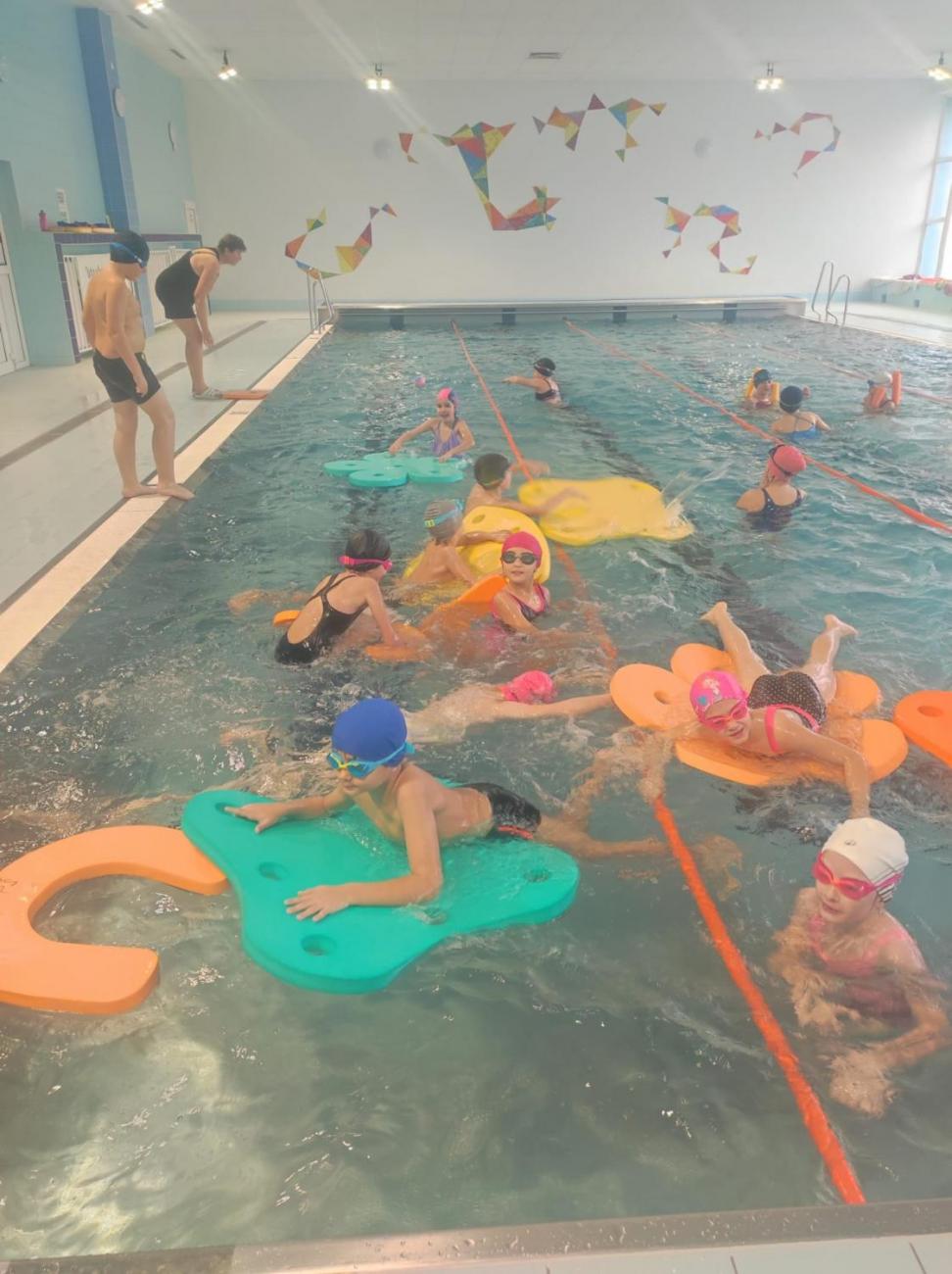 Zdokonalujeme se v plavání – 3. C v akci!