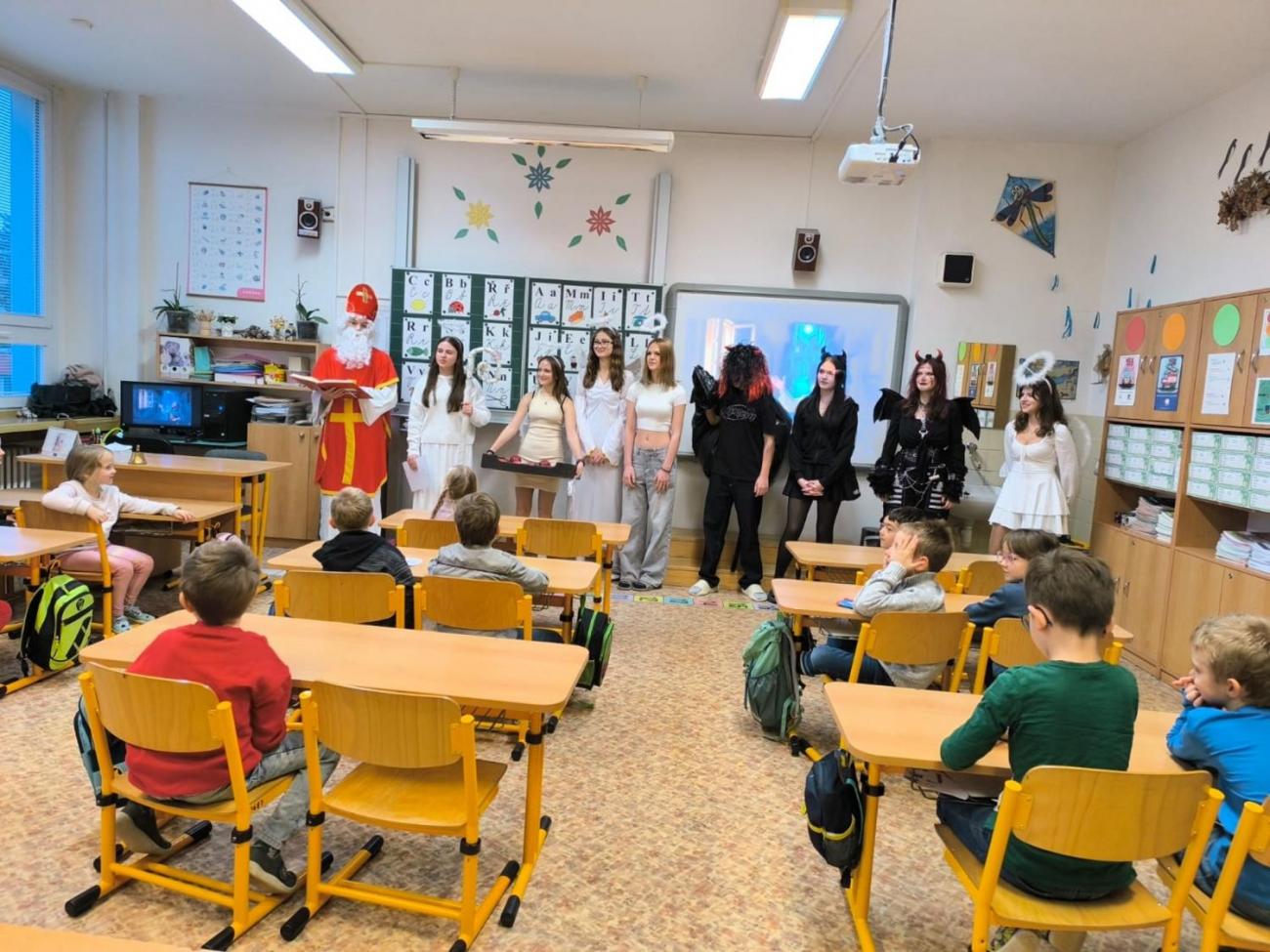 Mikulášská nadílka u prvňáčků