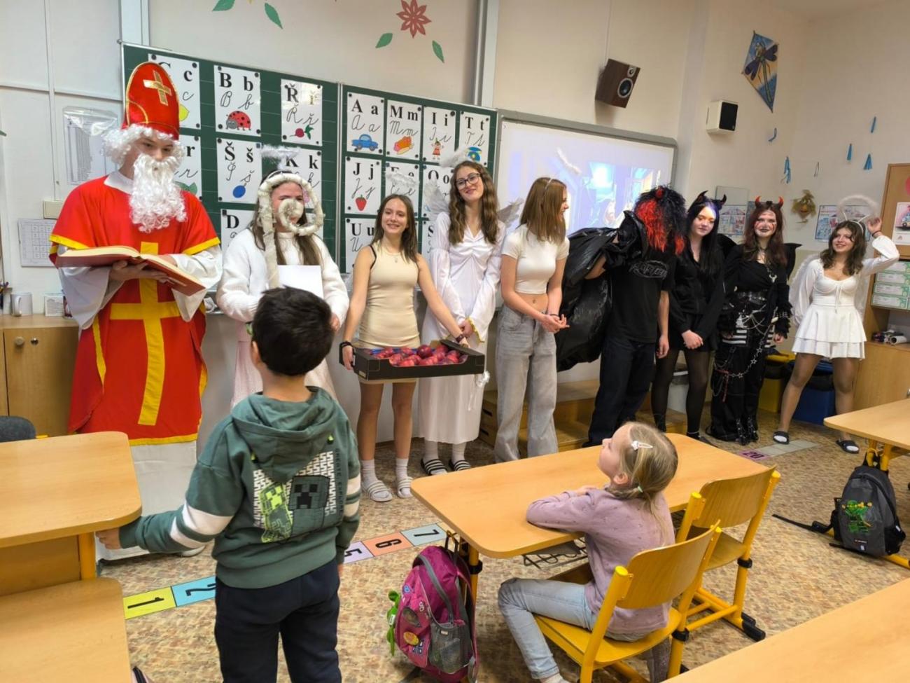 Mikulášská nadílka u prvňáčků