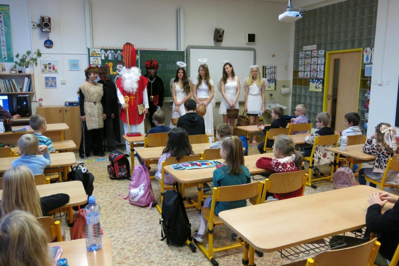 Mikulášská nadílka u prvňáčků