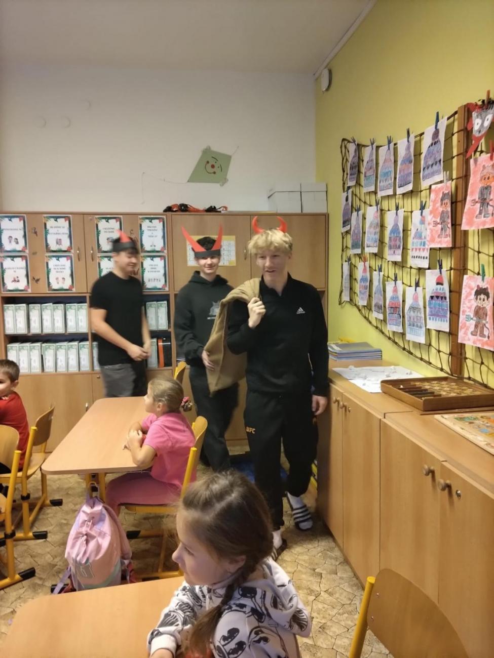 Mikulášská nadílka u prvňáčků