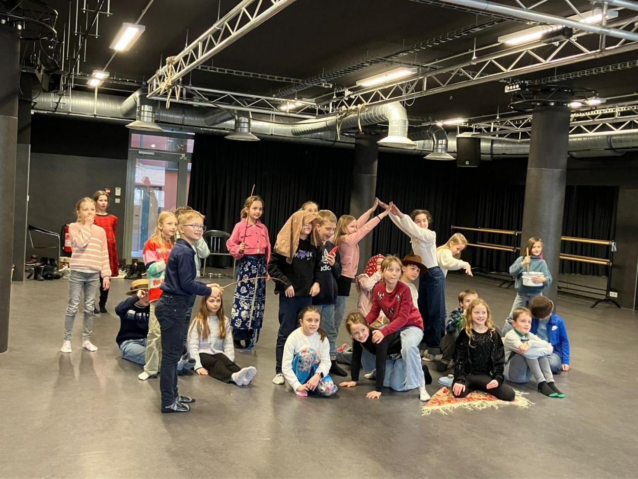 Poprvé v divadle 3.A