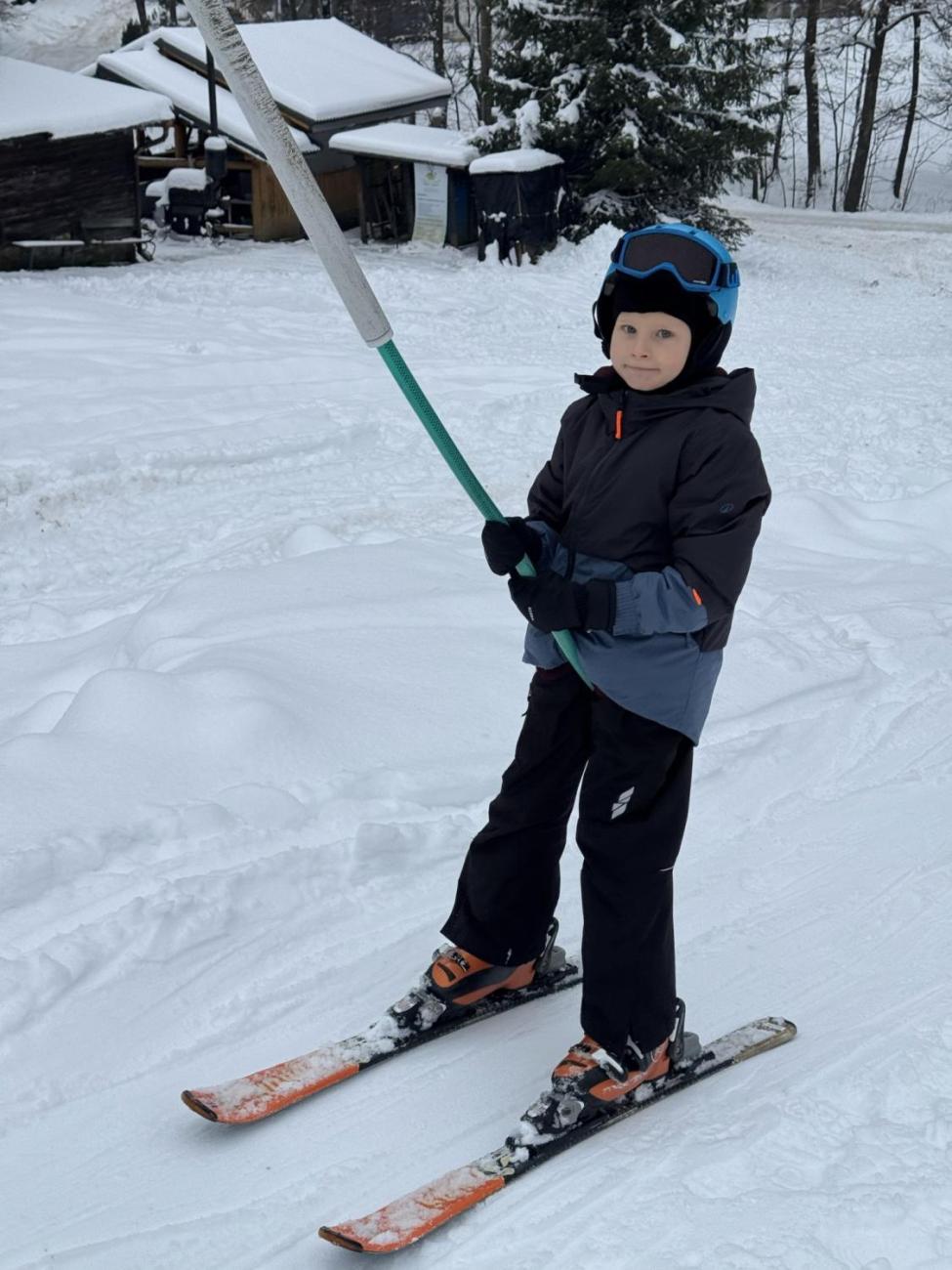 Den plný lyžování