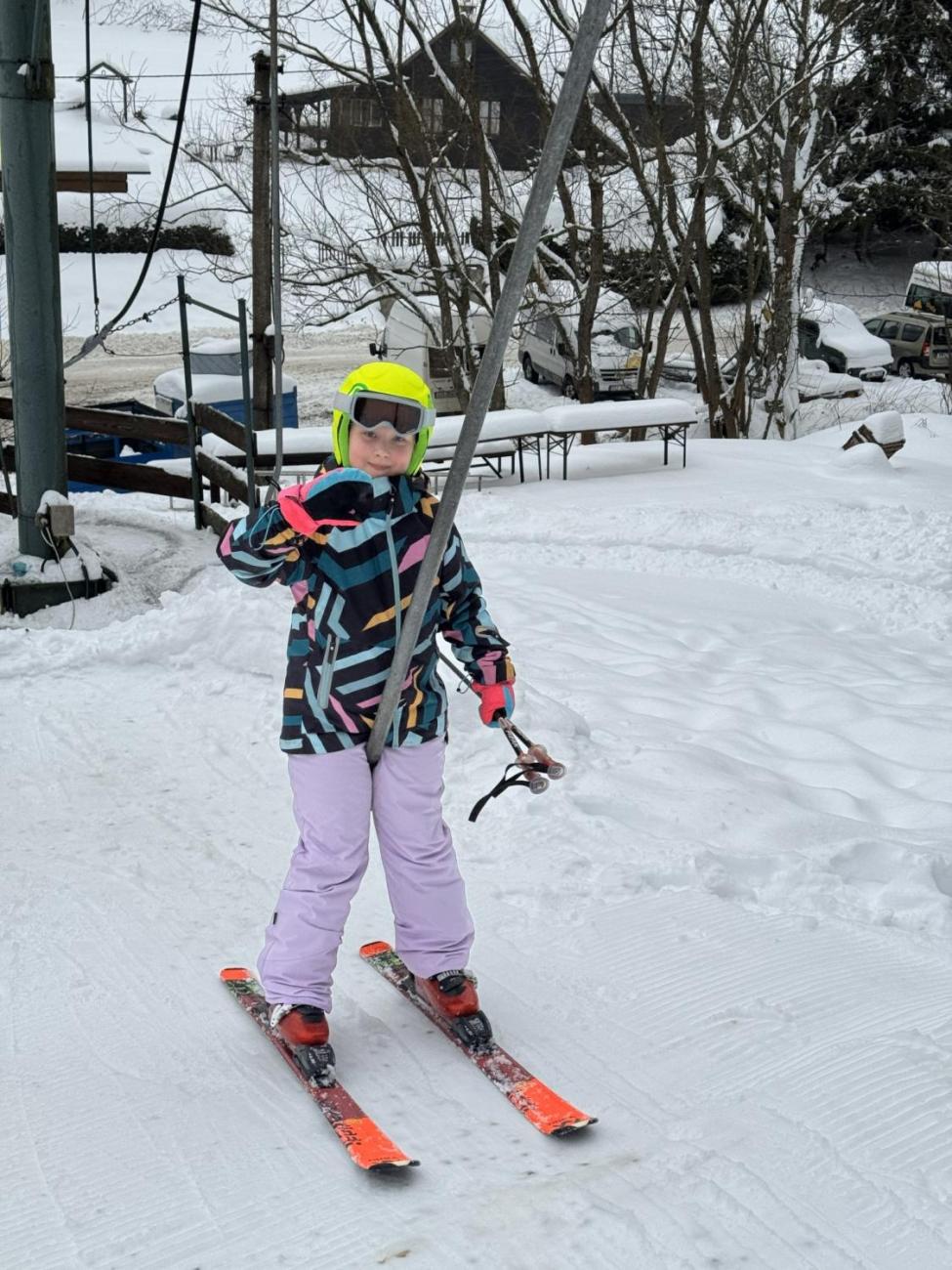 Den plný lyžování