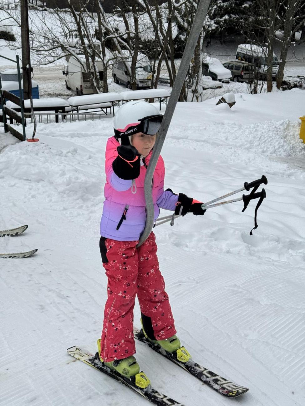 Den plný lyžování