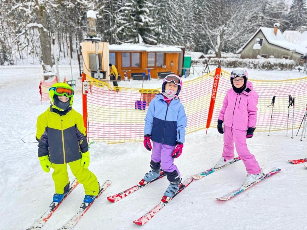 Den plný lyžování