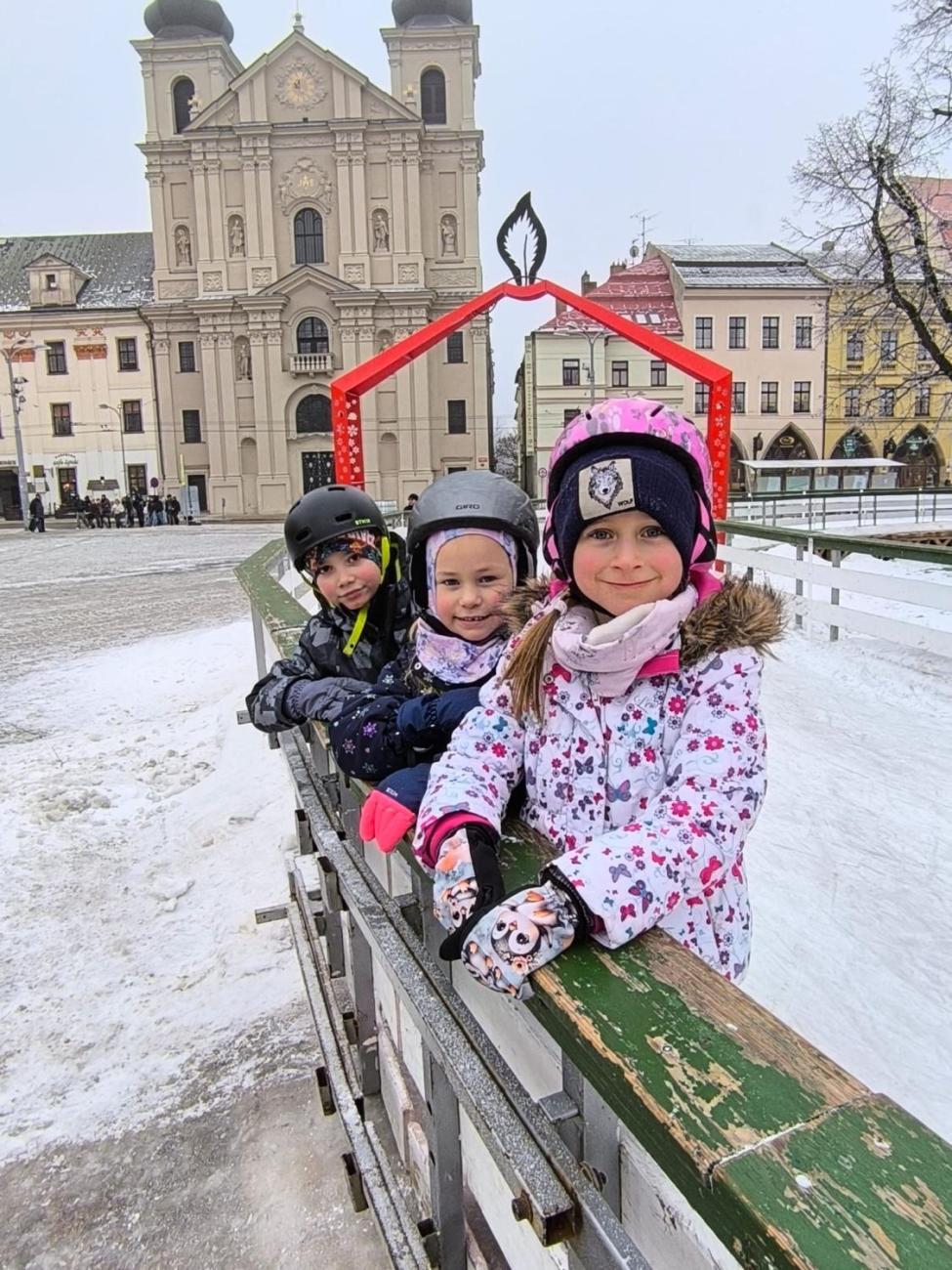 Hodina tělesné výchovy na bruslích 1.A