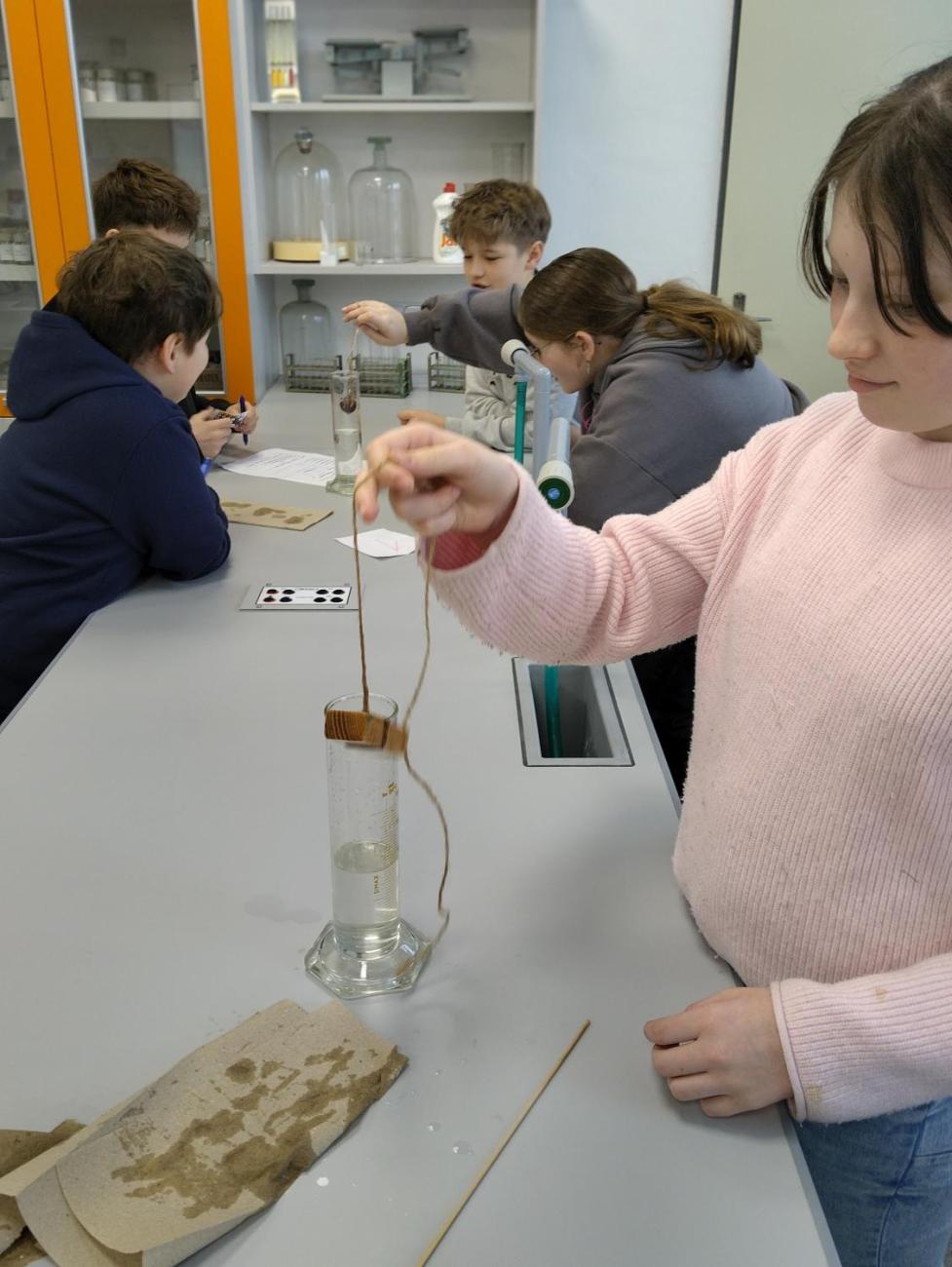 Praktická měření objemu – fyzika, 6. roč.