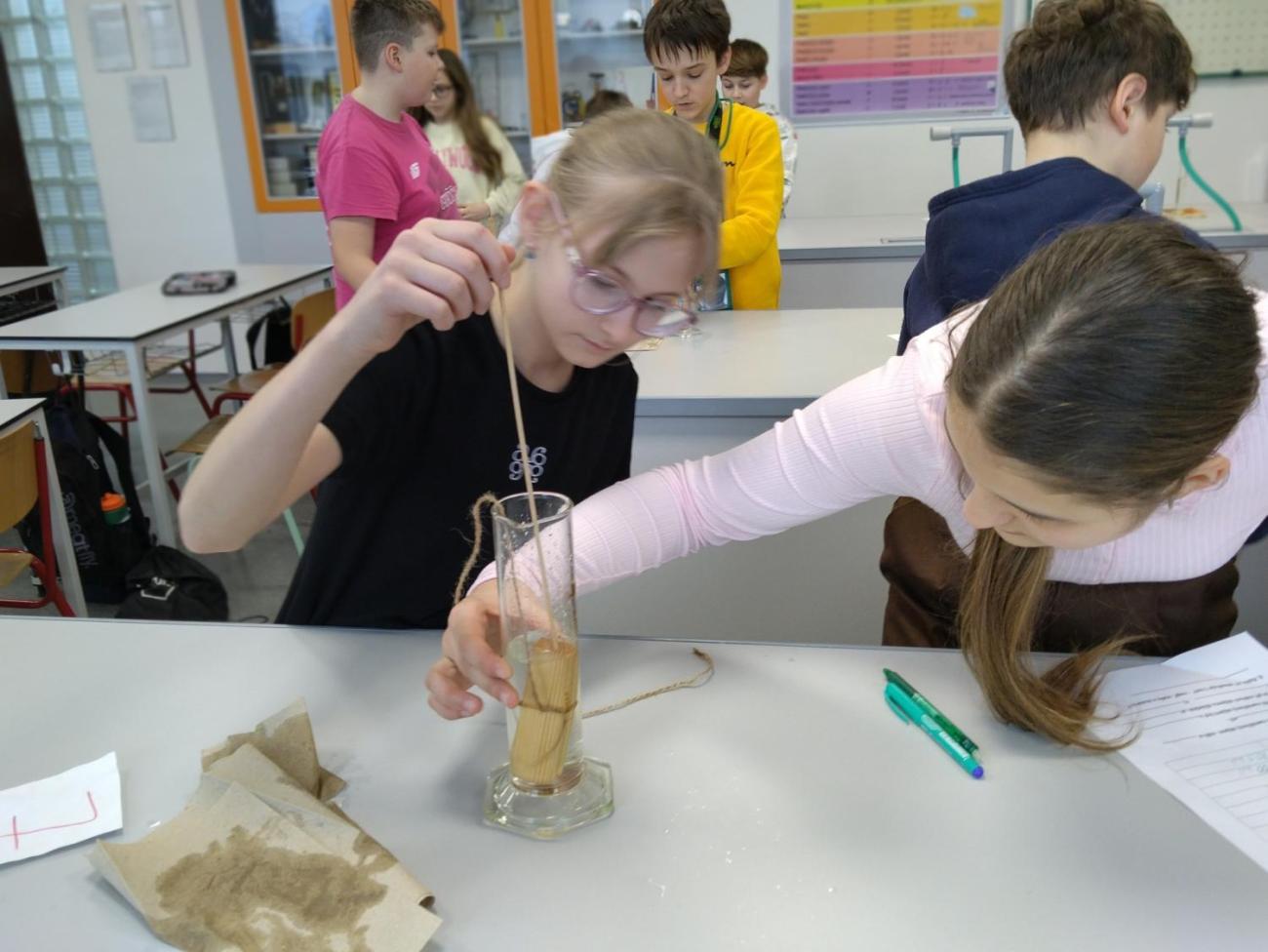 Praktická měření objemu – fyzika, 6. roč.