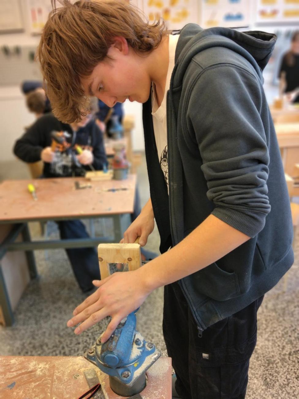 PRÁCE S DŘEVEM – DLABÁNÍ A ZHOTOVENÍ VLASTNÍHO VÝROBKU