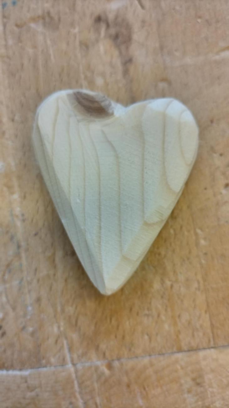 PRÁCE S DŘEVEM – DLABÁNÍ A ZHOTOVENÍ VLASTNÍHO VÝROBKU