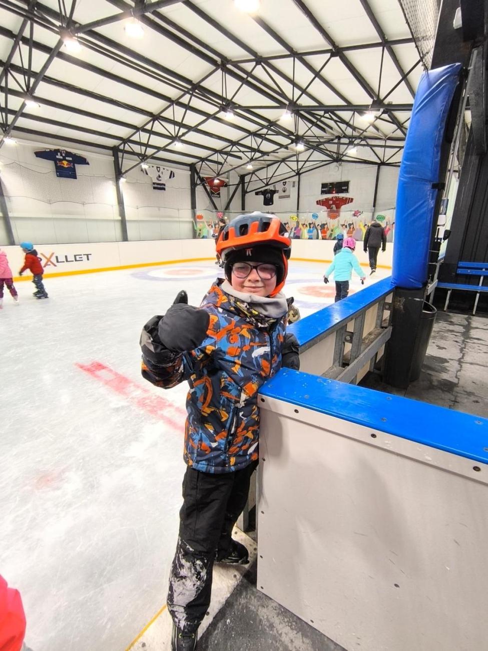 Bruslení 1.A na zimním stadionu ICE POINT 112