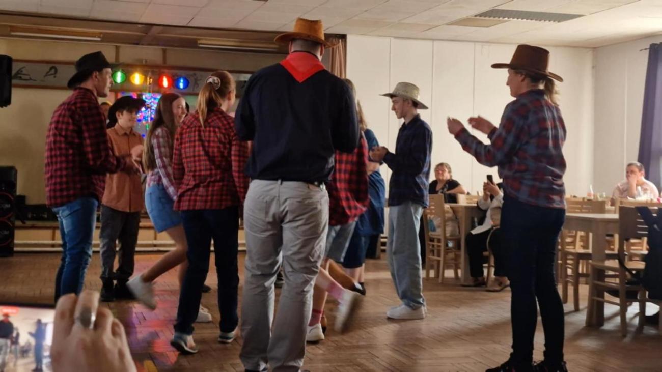 Předtančení na plese DTS Jihlava