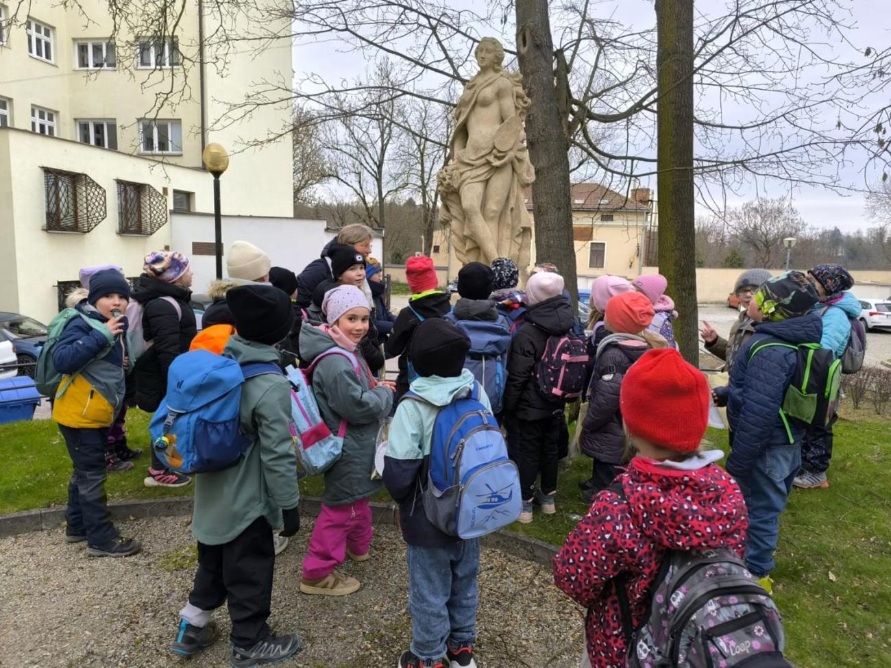 Tajemné sochy ročních období  1.A