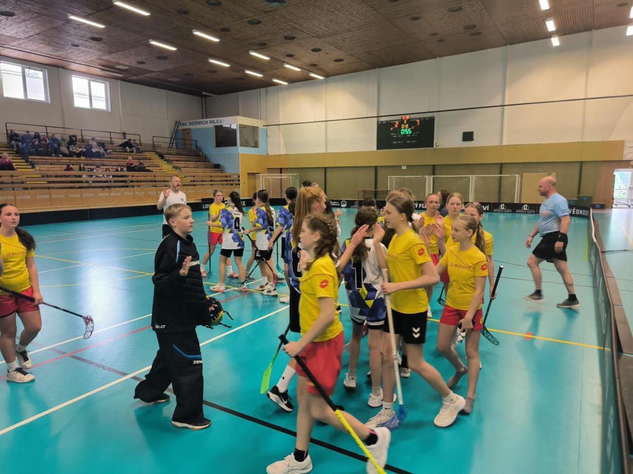 Baráž o postup na MČR ve florbalu – mladší žákyně uspěly!