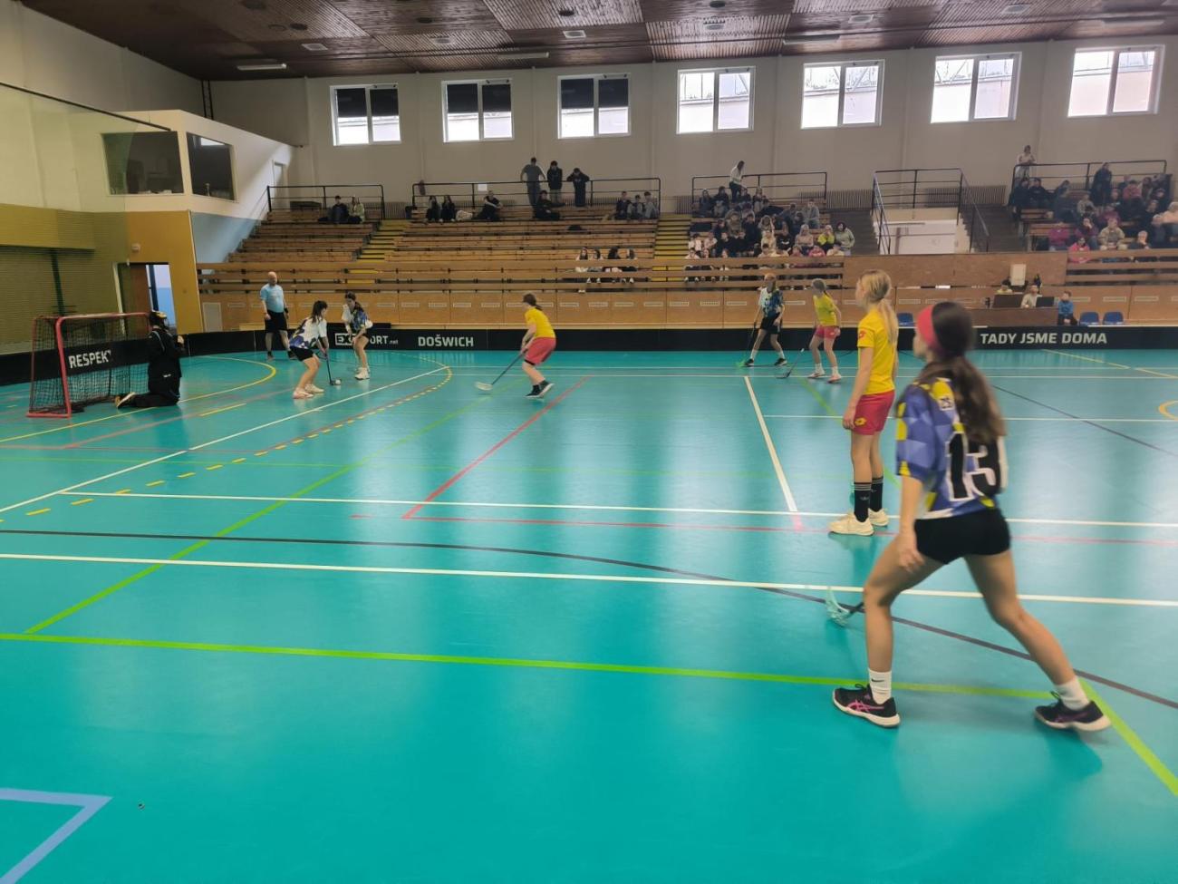 Baráž o postup na MČR ve florbalu – mladší žákyně uspěly!