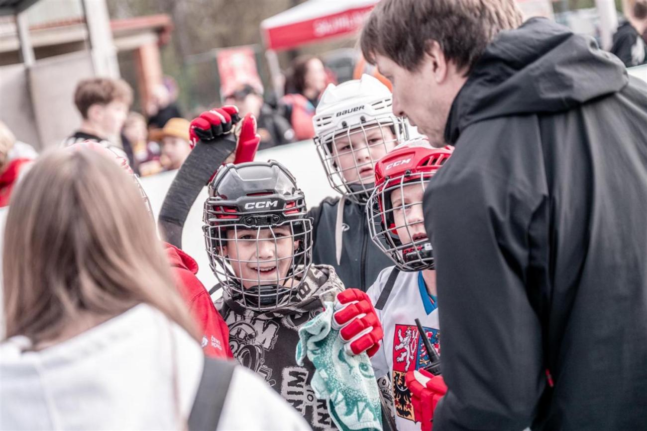 Hokejbalem proti drogám