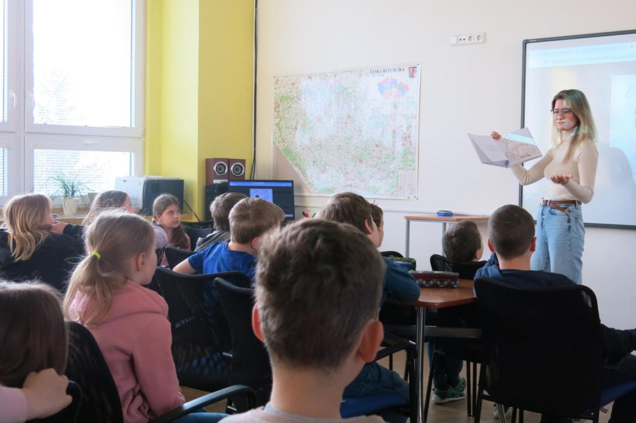 Beseda se spisovatelkou a ilustrátorkou Nelou Gálikovou 