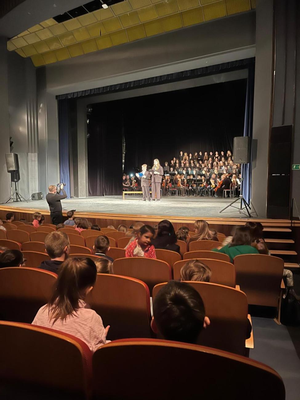 Umělci zazářili na koncertě ZUŠ Jihlava  4.C