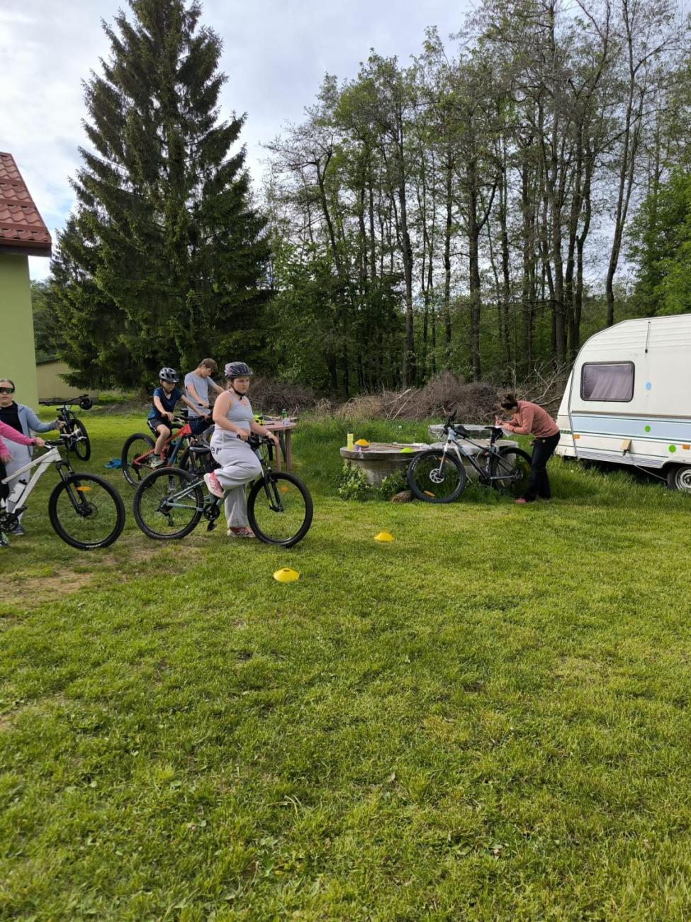 3. den cykloturistického kurzu 6.C – Roštejn, sportovní výzvy a stezka odvahy