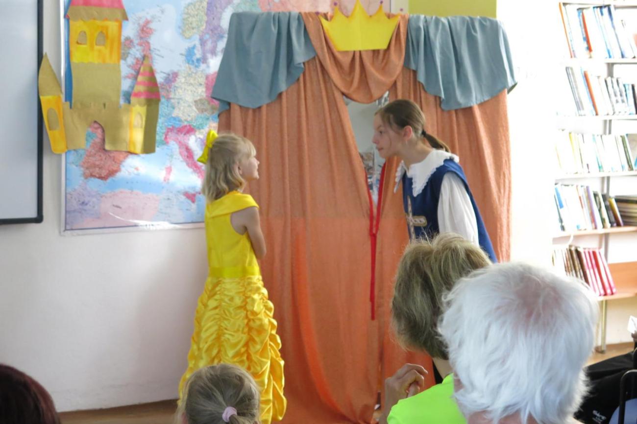 Divadelní představení dramatického kroužku „Tik Ťak a hodiny času“