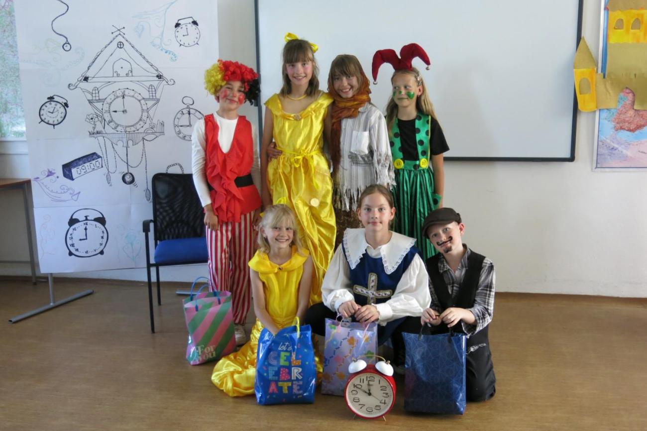Divadelní představení dramatického kroužku „Tik Ťak a hodiny času“