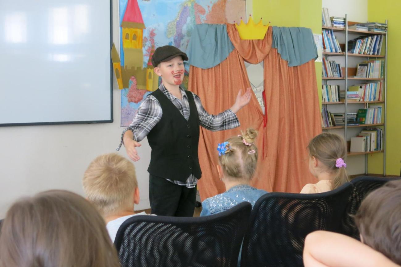 Divadelní představení dramatického kroužku „Tik Ťak a hodiny času“