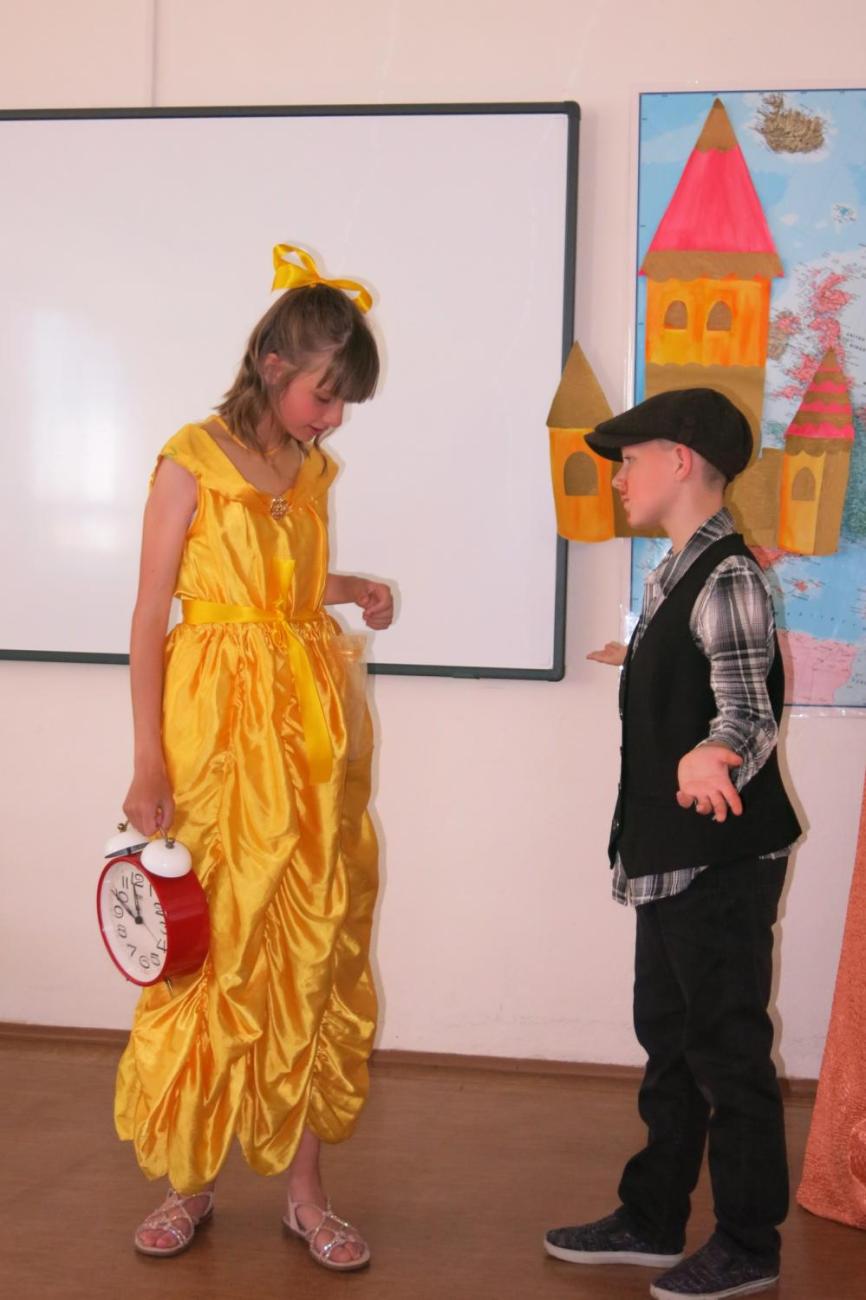 Divadelní představení dramatického kroužku „Tik Ťak a hodiny času“