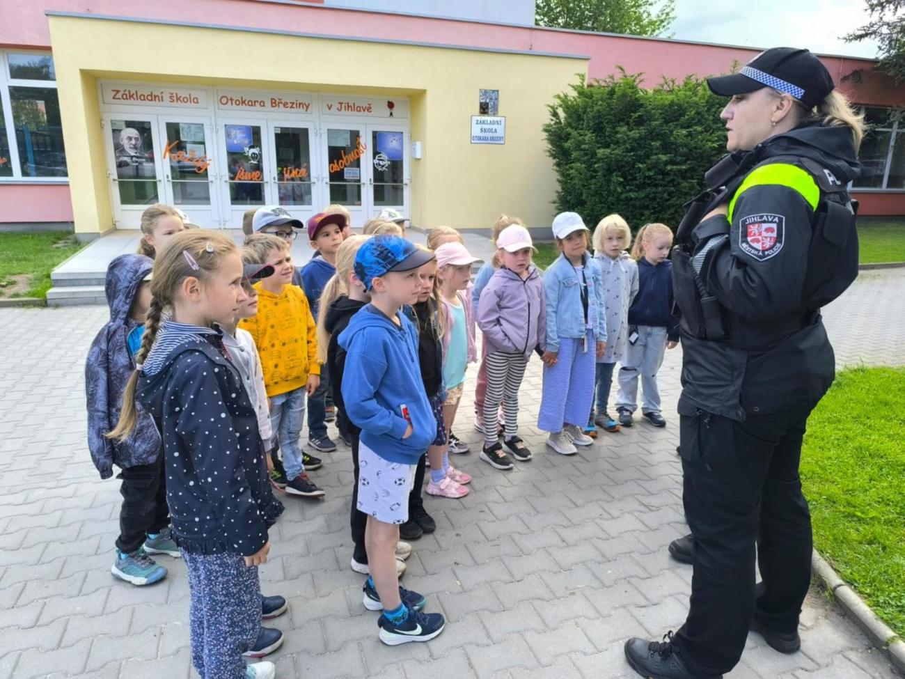 Spolupráce s městskou policií - Bezpečné přecházení vozovky 1.A