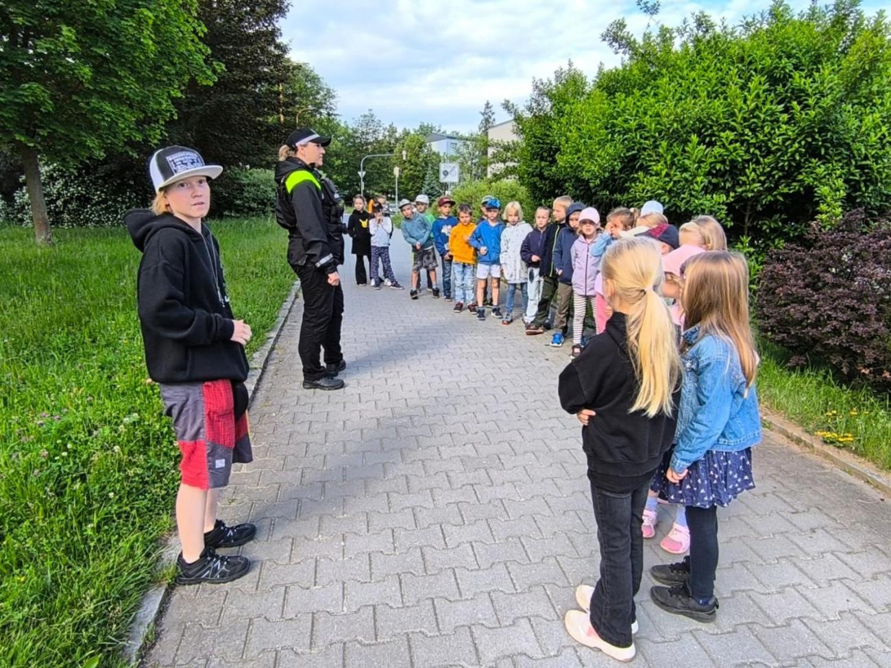 Spolupráce s městskou policií - Bezpečné přecházení vozovky 1.A