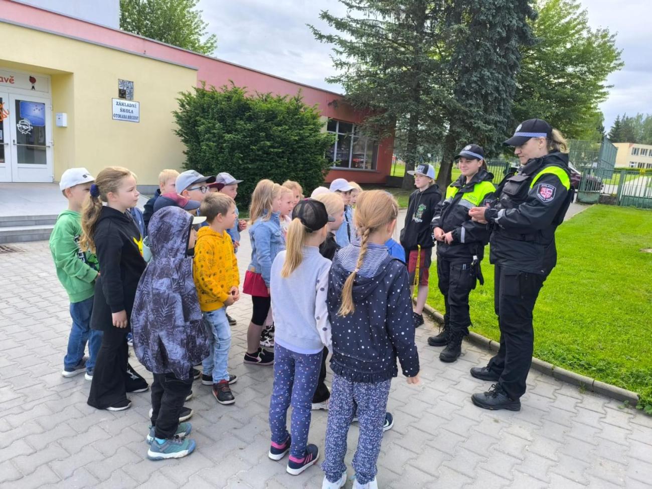 Spolupráce s městskou policií - Bezpečné přecházení vozovky 1.A