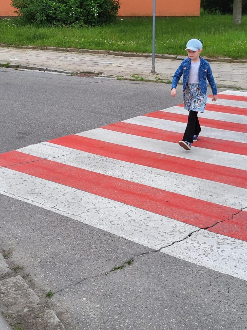 Bezpečné přecházení přes přechod  1.B