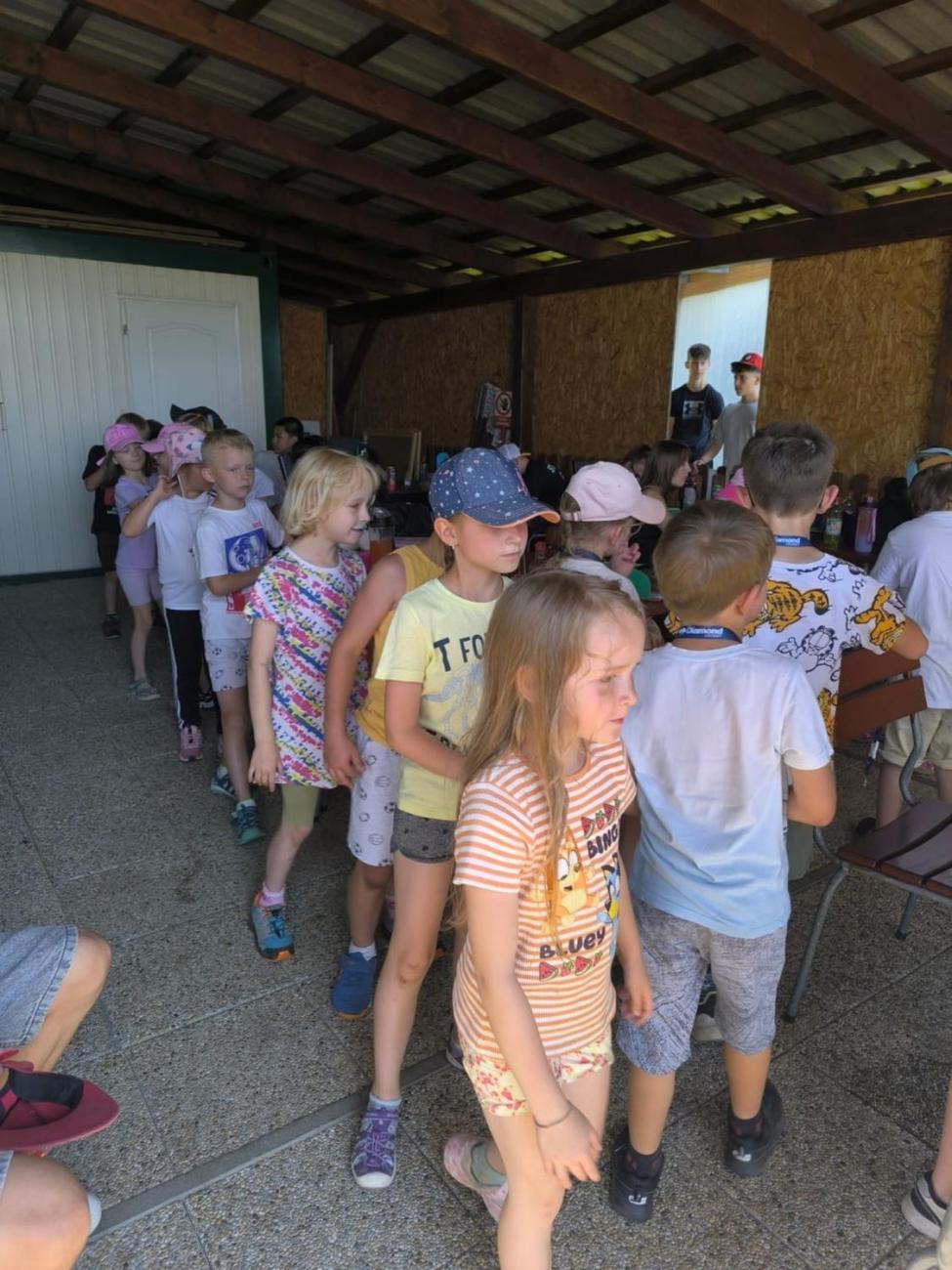 Poslední společné chvíle s deváťáky – výlet na letiště v Henčově