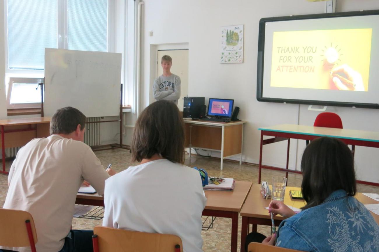 Deváťáci představili své seminární práce