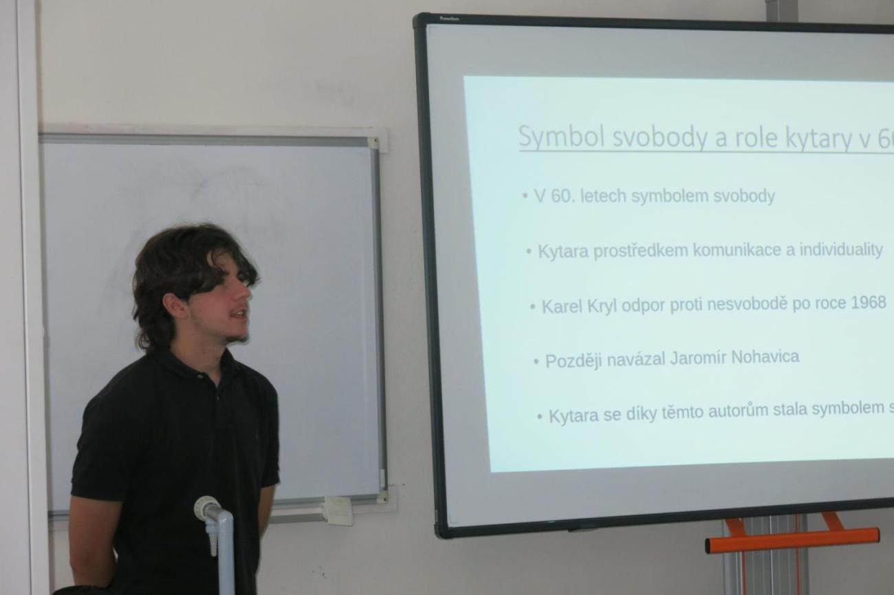 Deváťáci představili své seminární práce