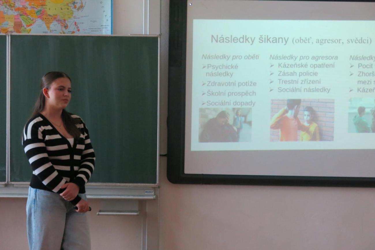 Deváťáci představili své seminární práce