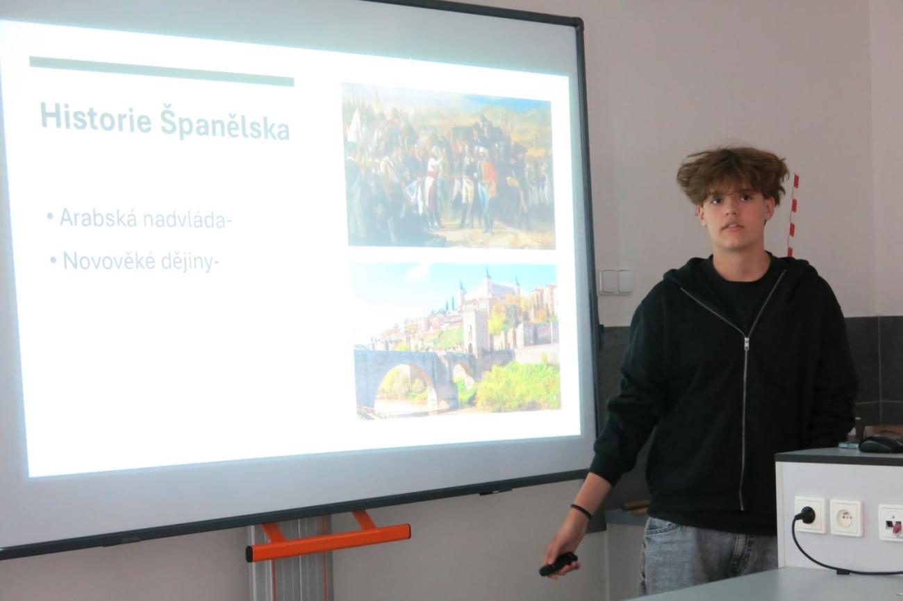 Deváťáci představili své seminární práce