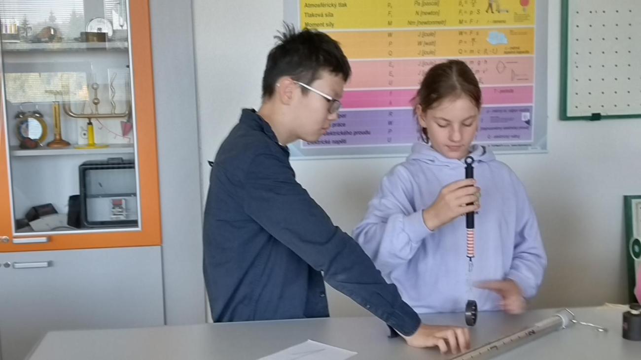 Měření gravitační síly   6.A